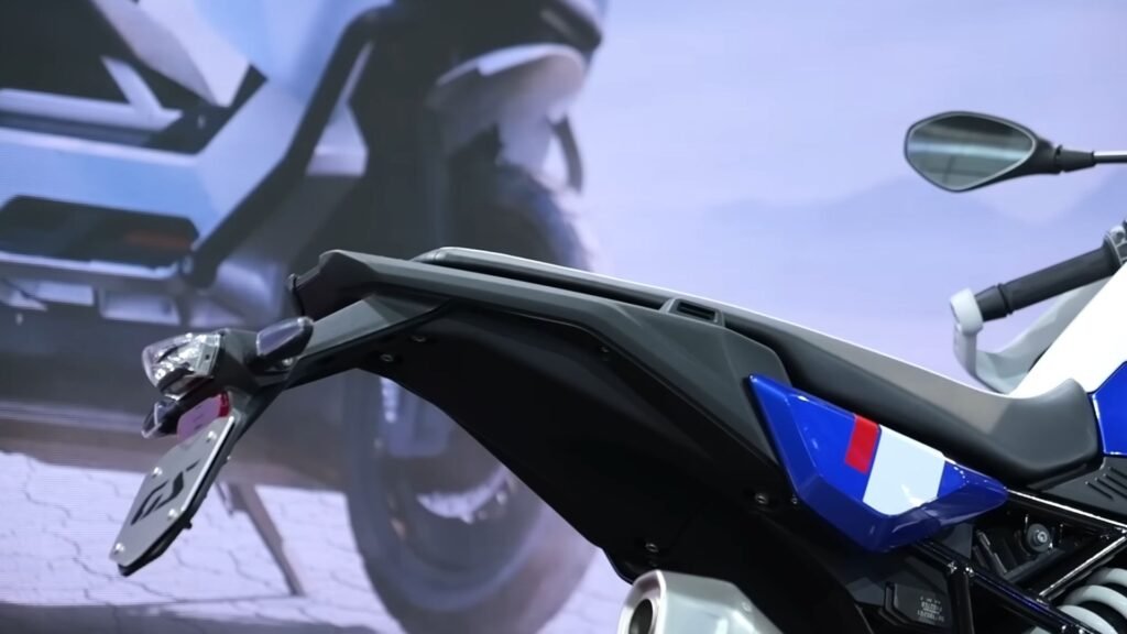 Seat, Tank, and Ergonomics