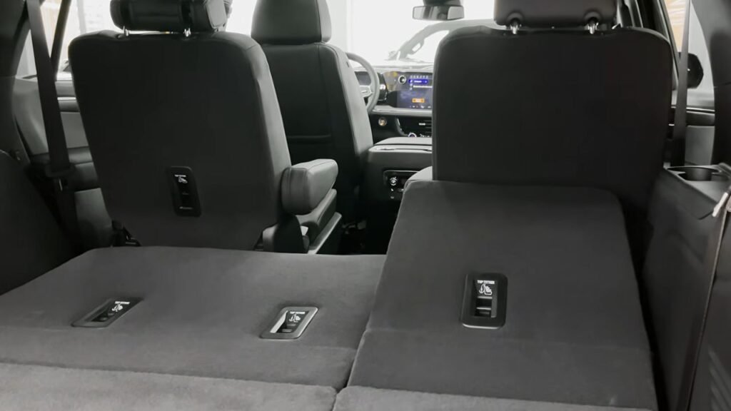 2027 Chevrolet Tahoe foldable rear seats