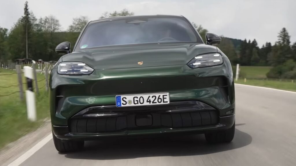 2027 Porsche Cayenne E-Hybrid Front look